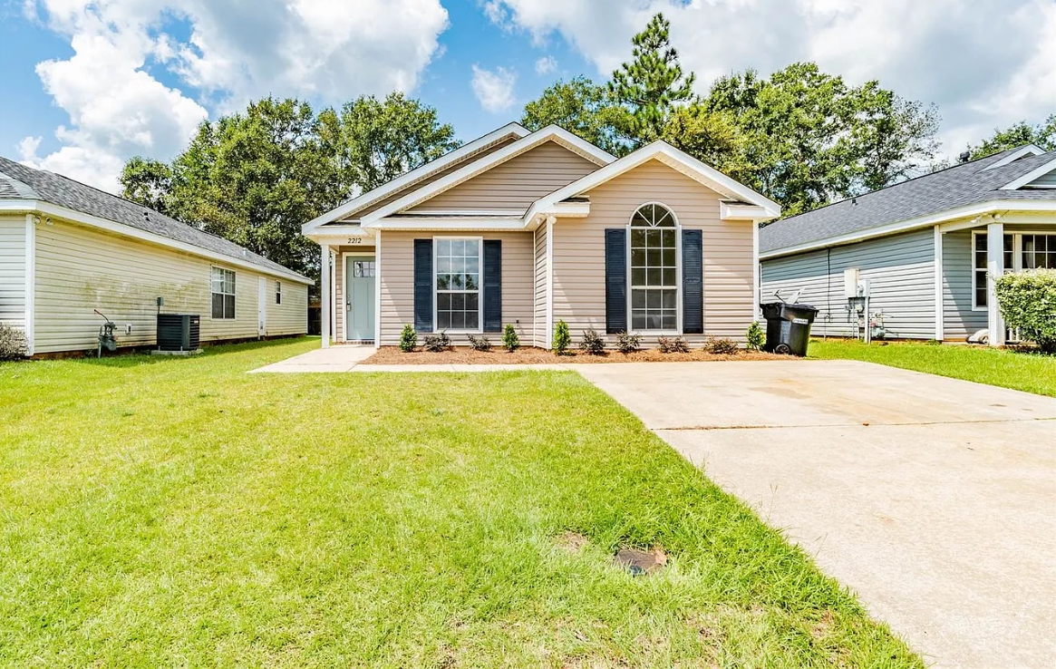2212 SUMMER CROSSING